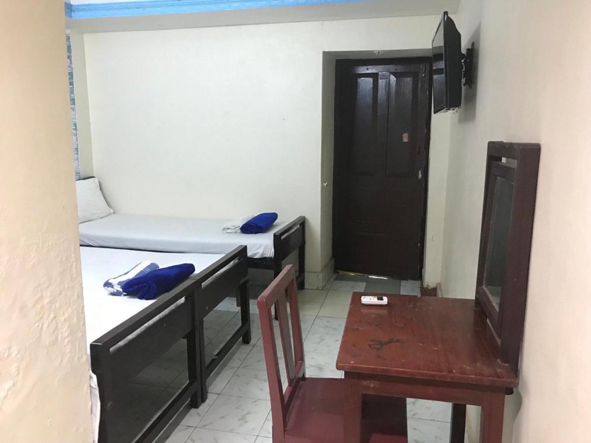B Hostel Fort Kochi Bagian luar foto