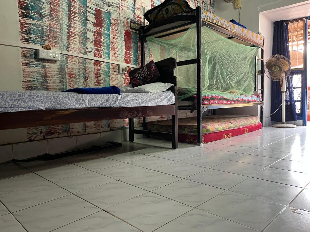 B Hostel Fort Kochi Bagian luar foto